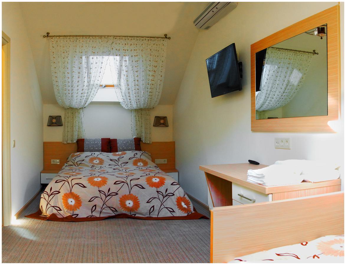 Hotel Maman Odesa Exterior photo