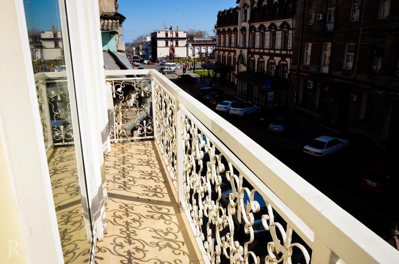 Hotel Maman Odesa Exterior photo